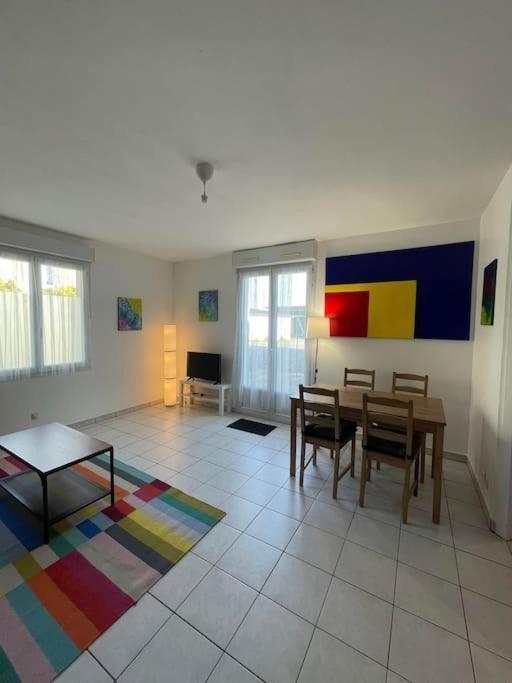 Maisonette Parking Prive Gratuit Doué-la-Fontaine Zewnętrze zdjęcie